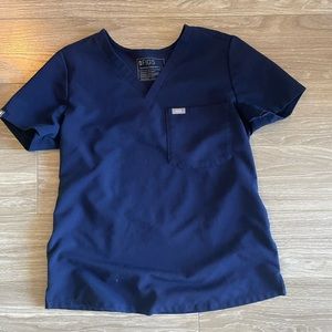 Catarina one pocket scrub top